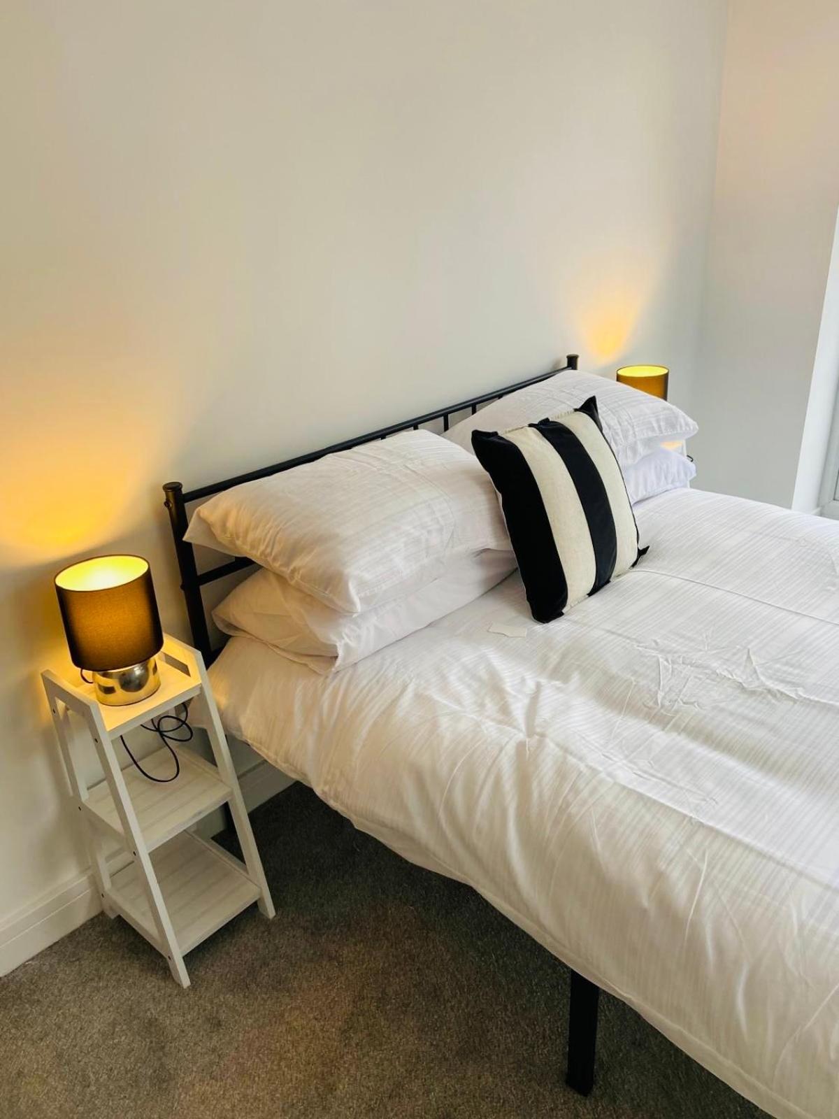 Modern Flat With Free Parking Close To Birmingham Centre Exterior foto