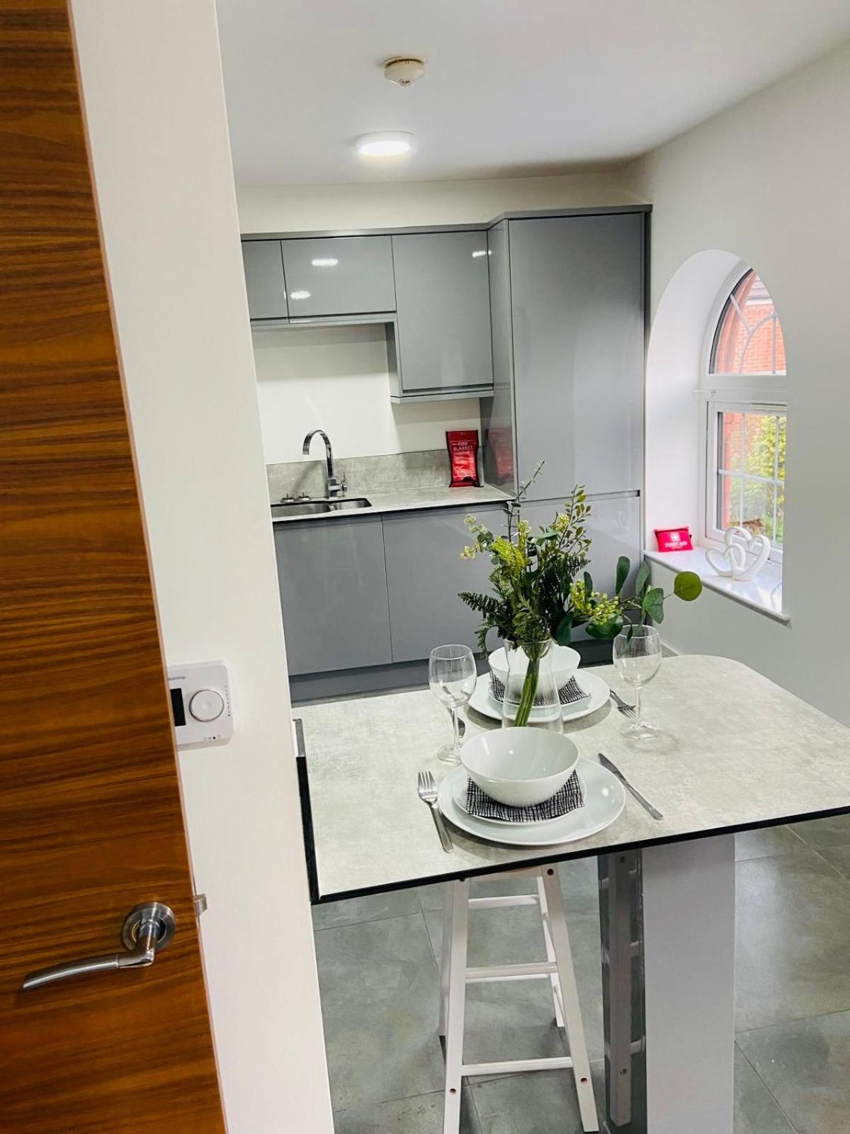 Modern Flat With Free Parking Close To Birmingham Centre Exterior foto